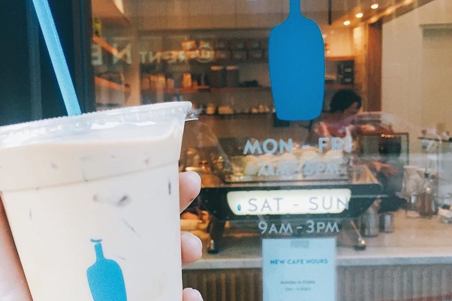 서혜우 On Instagram: “동기들 인스타에서만 보던 곳 드디어 나도 왔다 ☕️ #Bluebottle  #Bluebottlecoffee” | Coffee Bag, Coffee, Bags