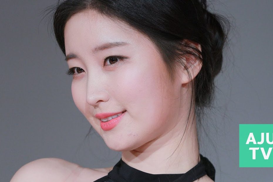 4K] 얼굴도 예쁜 김나정 아나운서, 2019 미스 맥심 쇼케이스 (2019 Miss Maxim) - Youtube