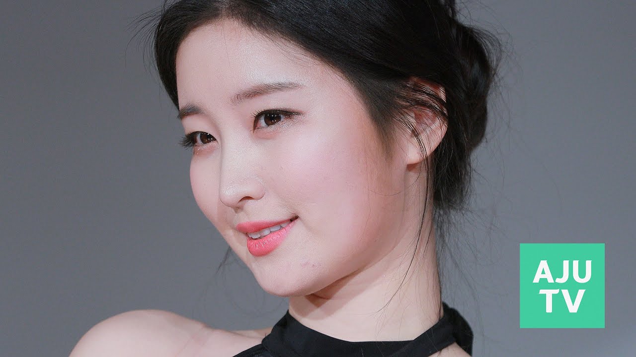 4K] 얼굴도 예쁜 김나정 아나운서, 2019 미스 맥심 쇼케이스 (2019 Miss Maxim) - Youtube