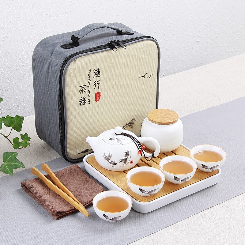 BỘ ẤM CHÉN SỨ KÈM TÚI DU LỊCH – Chào mừng bạn đến với Ý Trà Quán Bộ Ấm Chén Sứ Kèm Túi Du Lịch – Chào Mừng Bạn Đến Với Ý Trà Quán